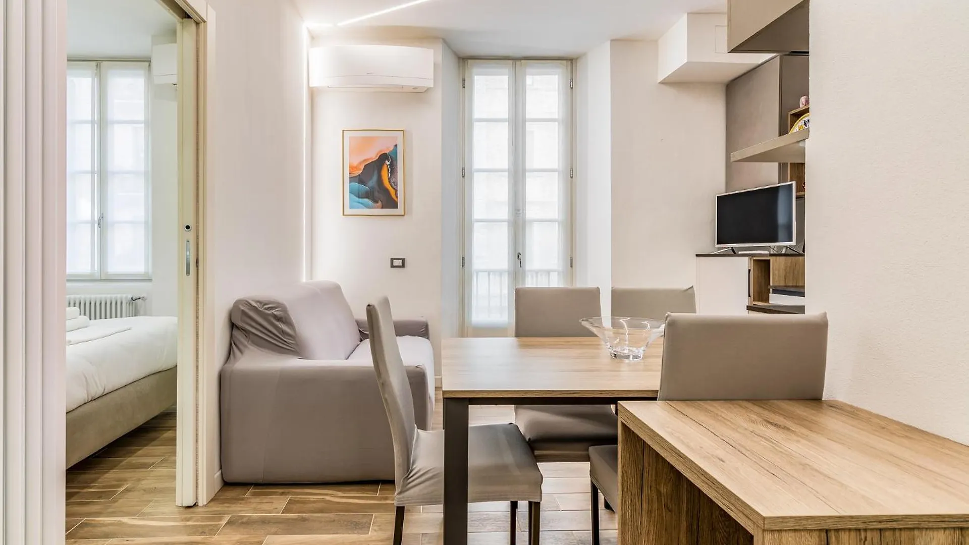 Milano Corso Genova 4Pax Wi-Fi contacts