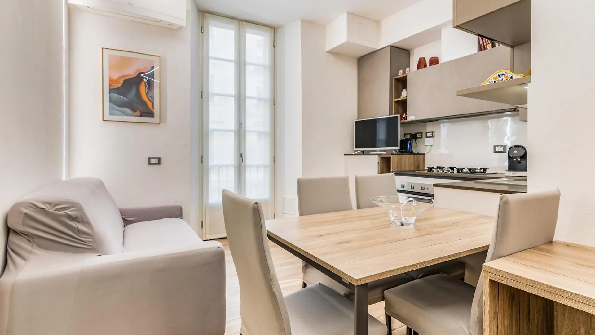 Milano Corso Genova 4Pax Wi-Fi Apartment 0*, Milan Italy